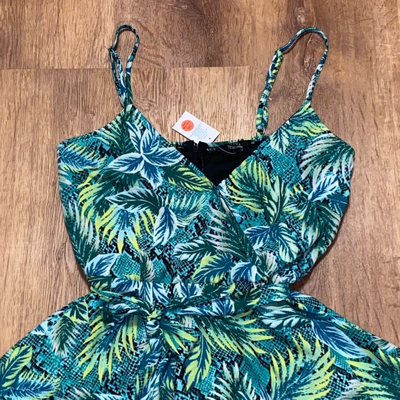 Women’s Tropical Romper - Picture 4 of 10